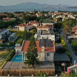Alacati Xl Luxury Çeşme